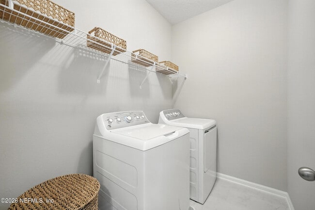 Building Photo - 698 Cherry Elm Dr