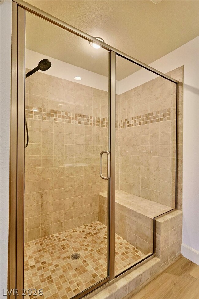 Building Photo - 3181 Pinehurst Dr