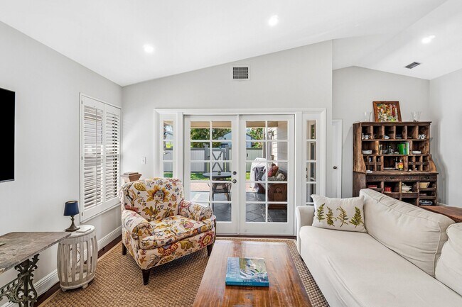 Building Photo - 2579 Bedford Mews Dr