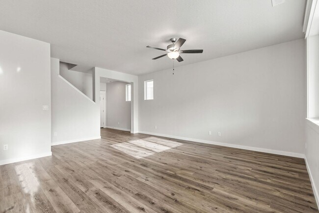 Building Photo - Beautiful 4bd/2.5ba Home in the Moxie Ridge Community!