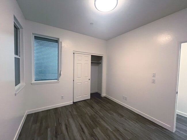 Building Photo - Single-story 1326 sq ft, townhome built in 2019 w/3 bed, 2 bath & spacious attached 2-car garage ...