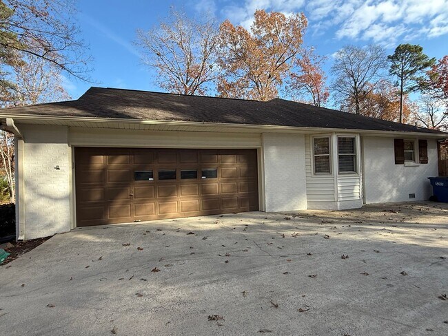 Building Photo - HOME FOR RENT IN ARAB, ALABAMA!