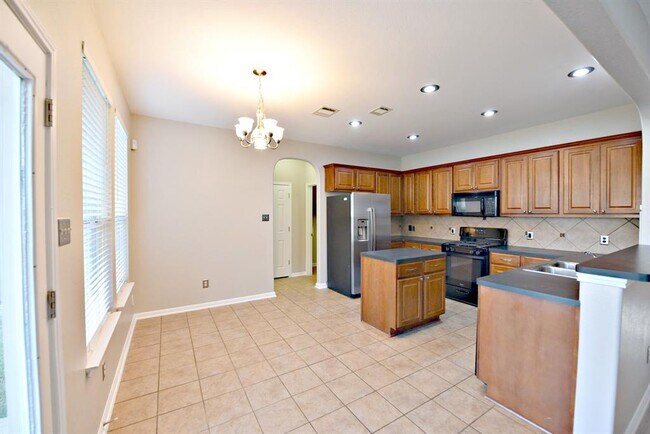 Building Photo - 2806 Stirrup Cove