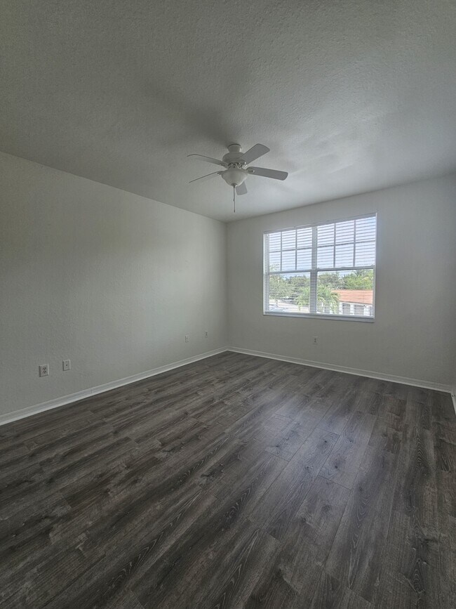 Building Photo - 7965 Preserve Cir