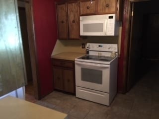 Building Photo - MOVE IN SPECIAL 650.00 JUNE RENT/ 500 Deposit. 1300.00 July Rent Going Forward