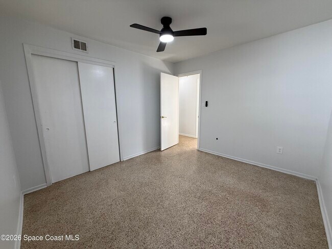 Building Photo - 1412 Overlook Terrace