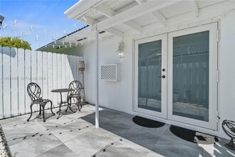 Building Photo - 1204 SW 143rd Ct