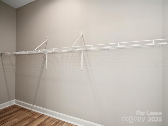 Building Photo - 4954 Moonlite Bay Dr