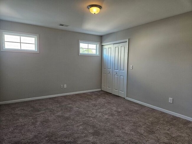 Building Photo - 513 Colony Lakes Dr