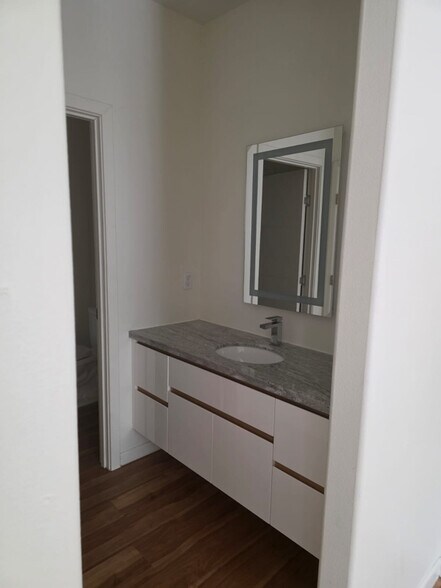 Building Photo - 2111 W University Dr