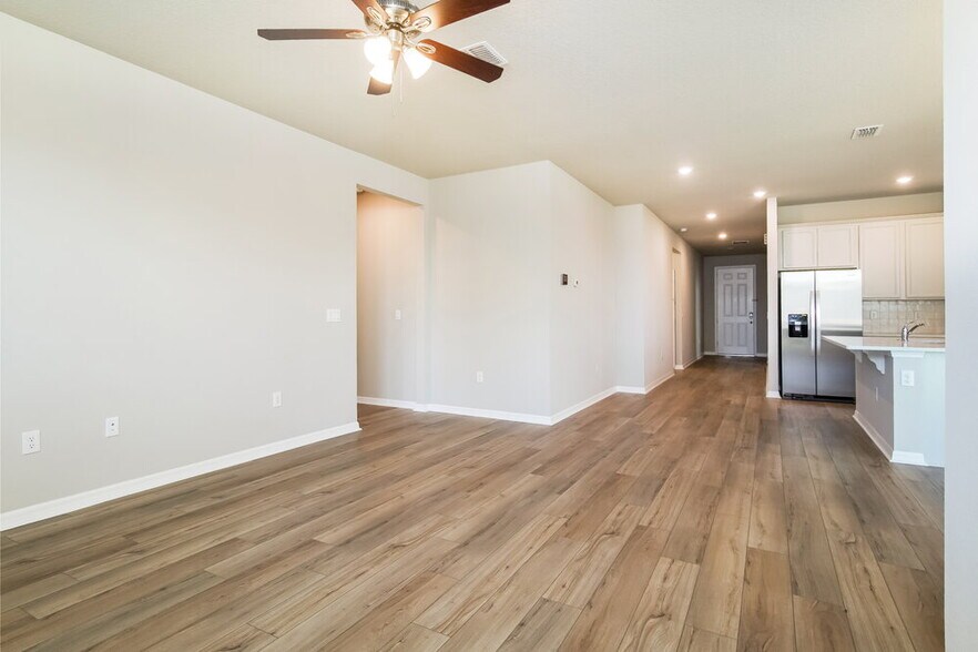 Building Photo - 2260 Crossbow St