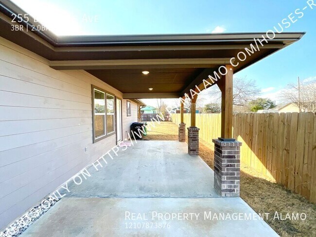 Building Photo - 255 Dolores Ave