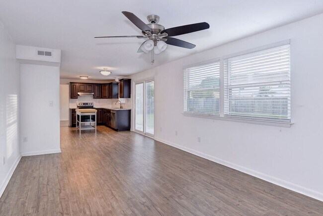 Building Photo - 812 Stony Dr