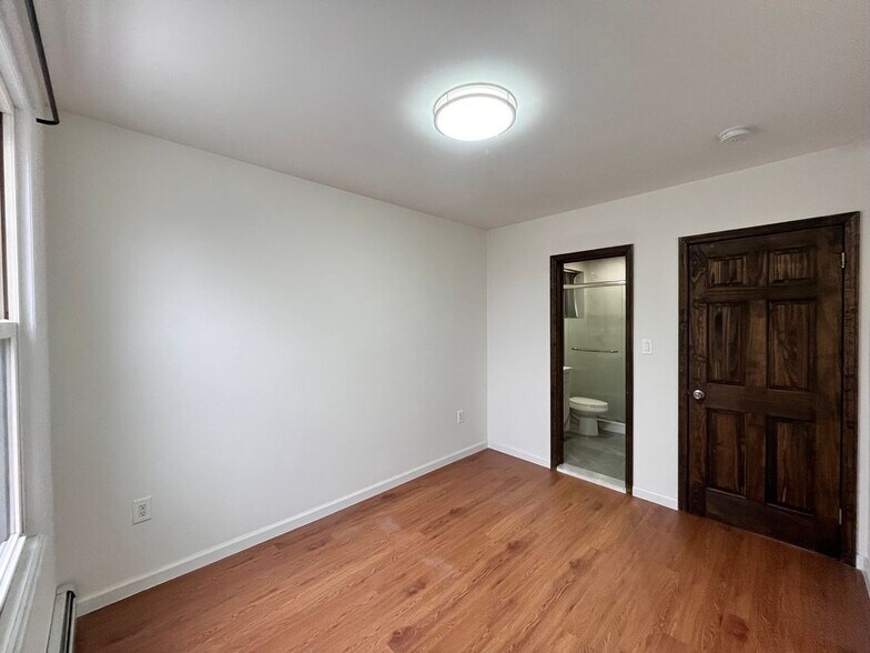 Building Photo - 64-03 Perry Ave