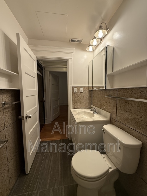 Building Photo - 115-117-117 Sanchez St