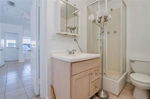 Building Photo - 3447 Dahlia Pl