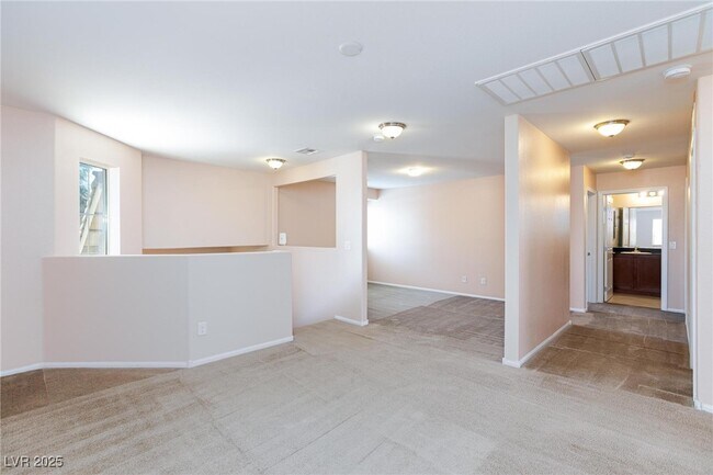 Building Photo - 6736 Prairie Dusk Dr