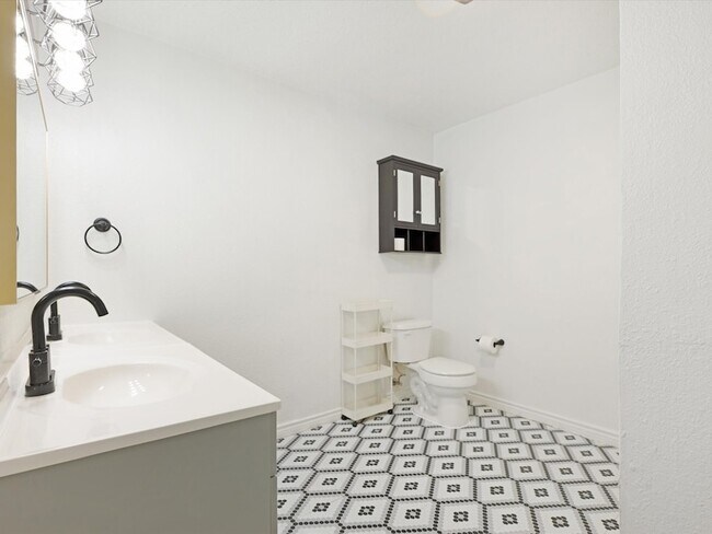 Building Photo - 222 Barnes Bridge Rd