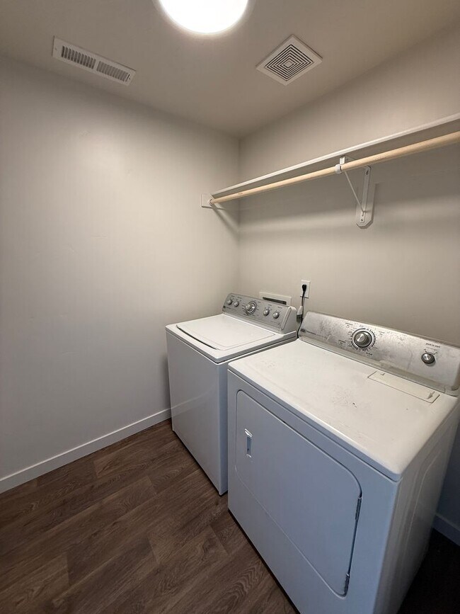 Building Photo - Beautiful Meridian Home in Growing Community Near Parks & Shopping
