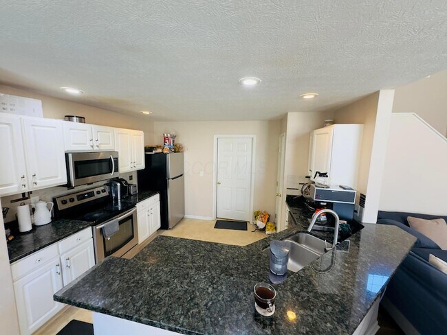 Building Photo - 5157 Vinings Bend