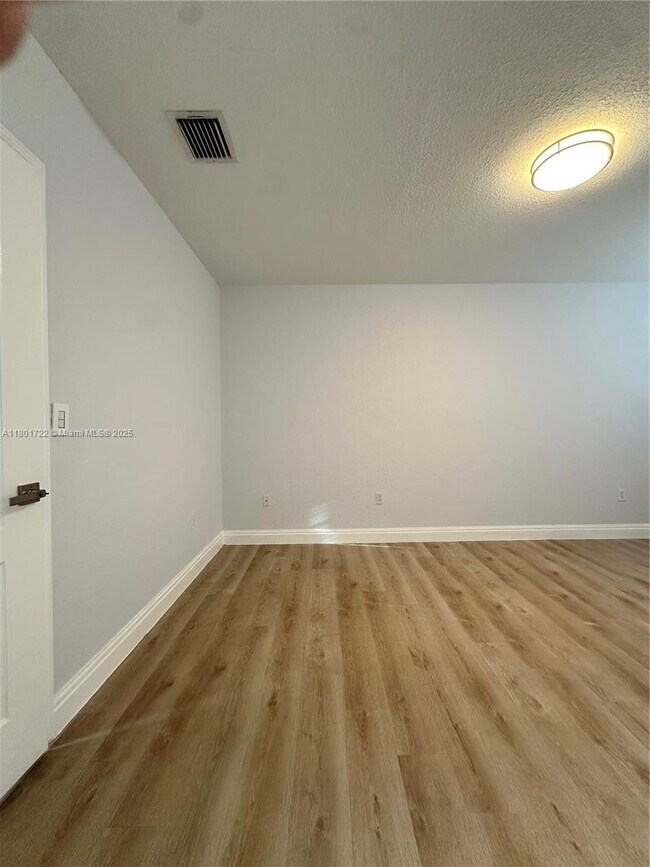 Building Photo - 17425 NW 75th Pl