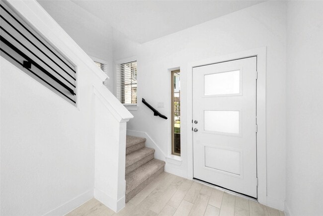 Building Photo - 18823 River Overlook Ct