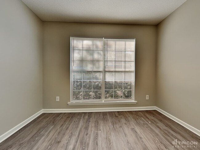 Building Photo - 264 Rolling Rock Rd