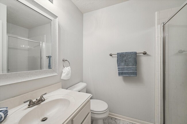 Building Photo - 8051 Bay Branch Dr