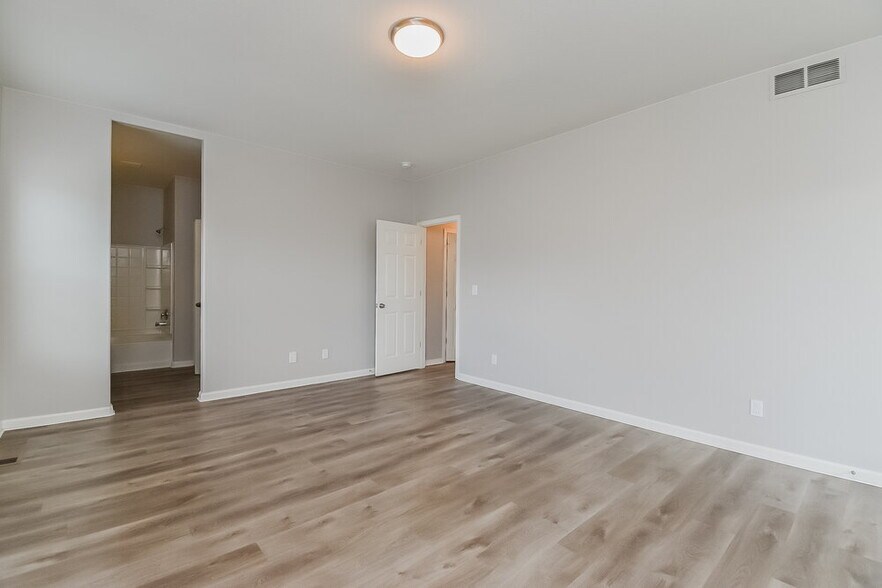 Building Photo - 2370 Spring Blossom Dr