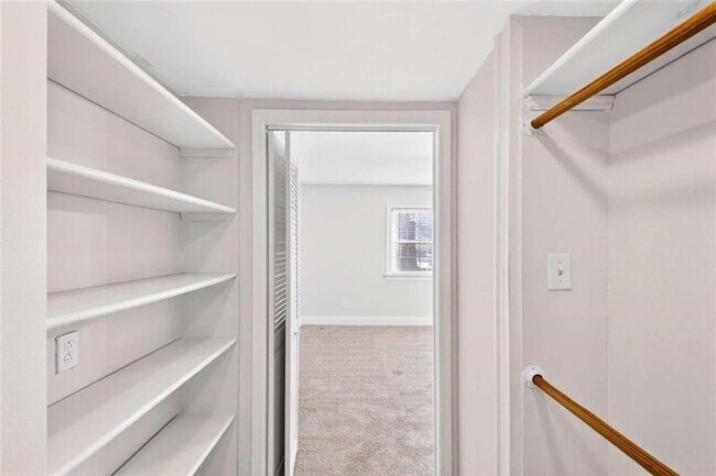 Building Photo - 159 Elysian Way NW