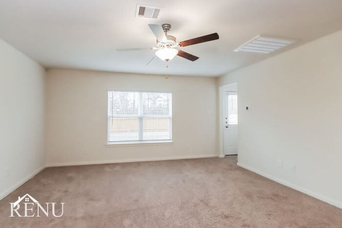 Building Photo - 10506 Sweetwater Creek Dr