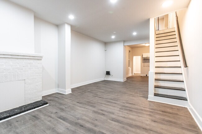 Building Photo - 2424 N Gratz St