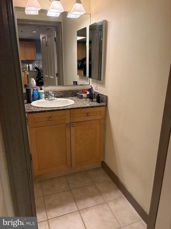 Building Photo - 777 7th St NW