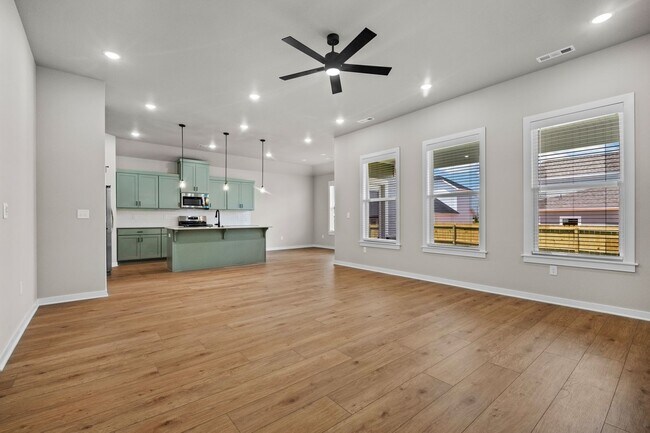 Building Photo - Live New in Bentonville | 3BR Beauty with ...