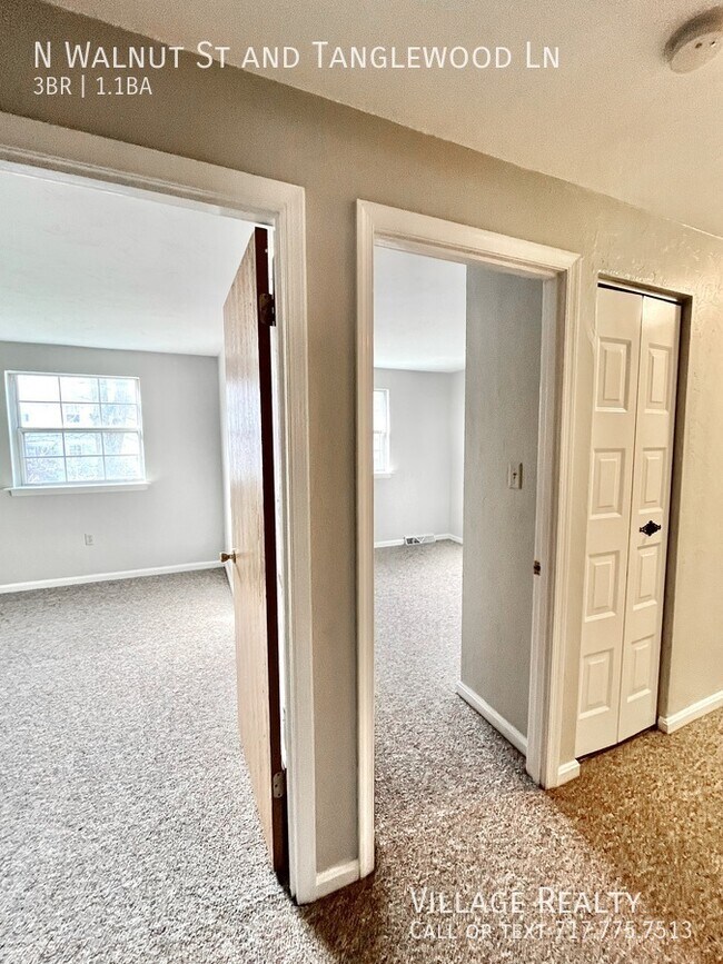 Building Photo - 492 N Walnut St