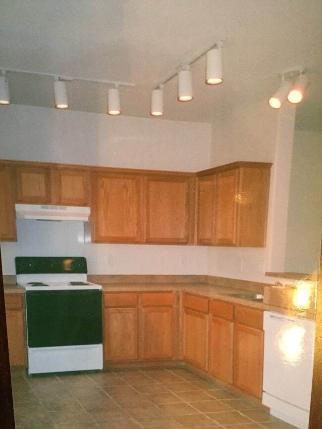 Building Photo - 7202 Norman Ln