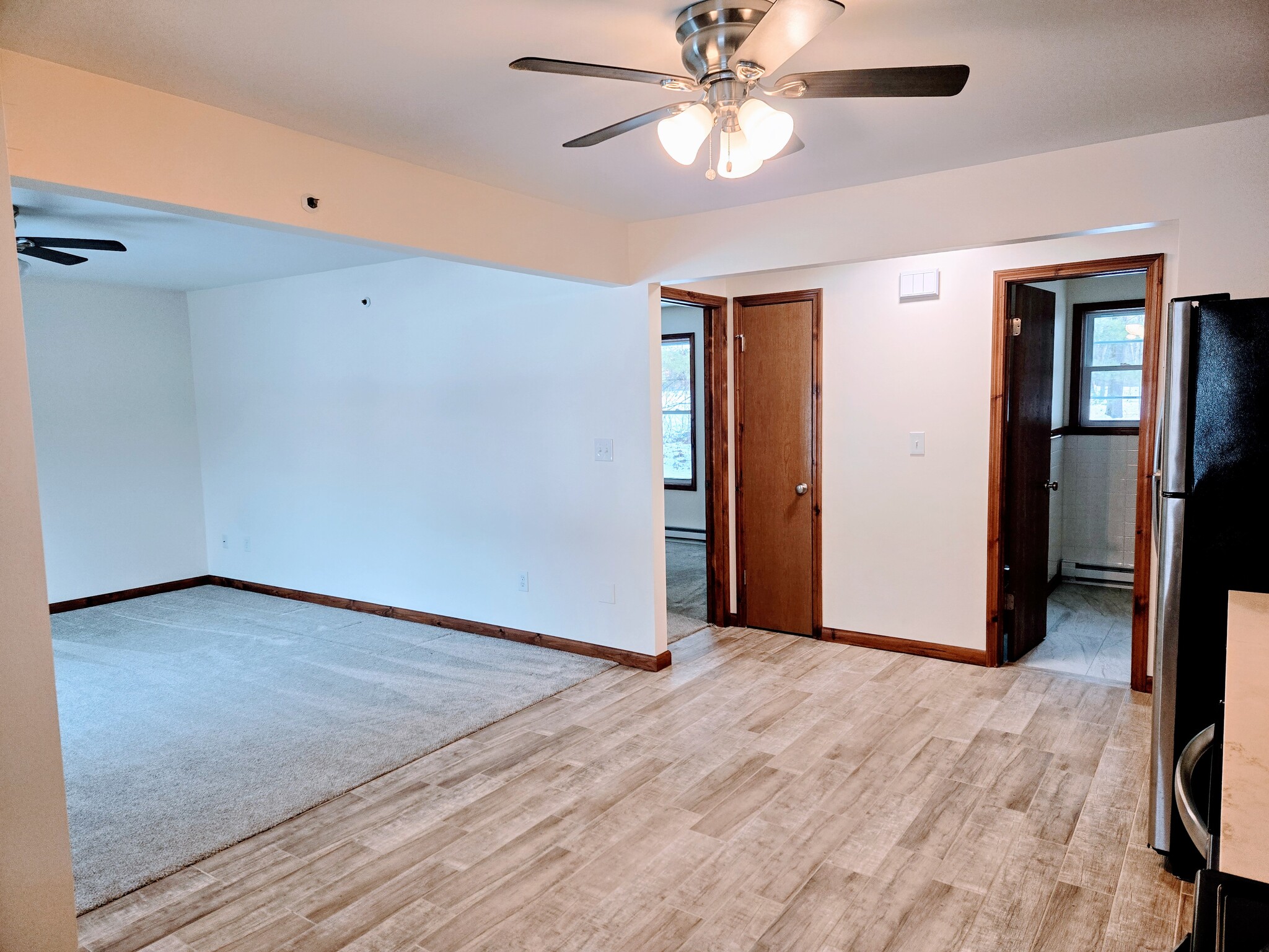 Living Room/ Hallway - 602 Forest Ln