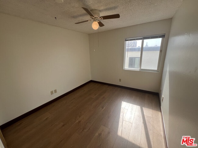 Building Photo - 1328 9th St