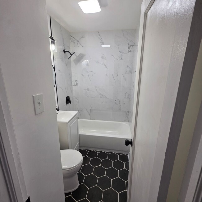 Building Photo - Perfect For You!!!!