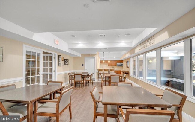 Building Photo - 206 Carson Terrace