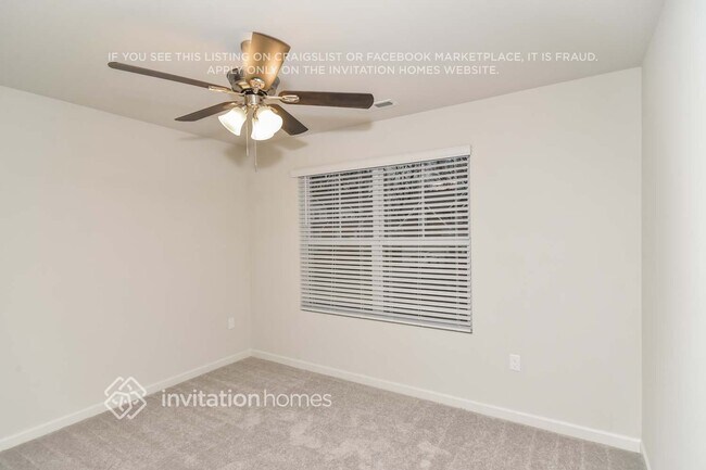 Building Photo - 5088 Mifford Dr