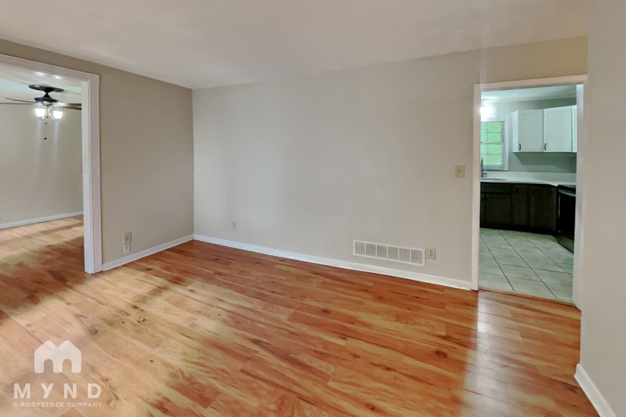 Building Photo - 2570 Rolling View Dr