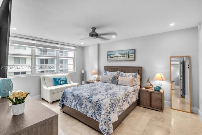 Building Photo - 6917 Collins Ave