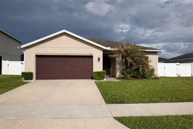 Building Photo - 1174 Haines Dr