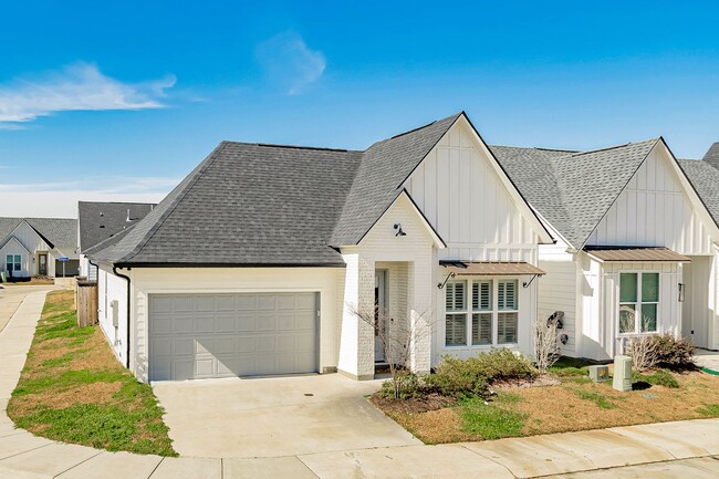 Building Photo - 3 Bedroom Home in River Hills