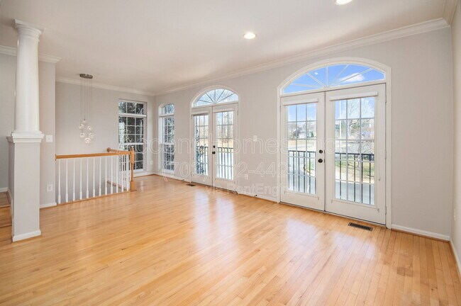 Building Photo - 6450 Waterfield Rd