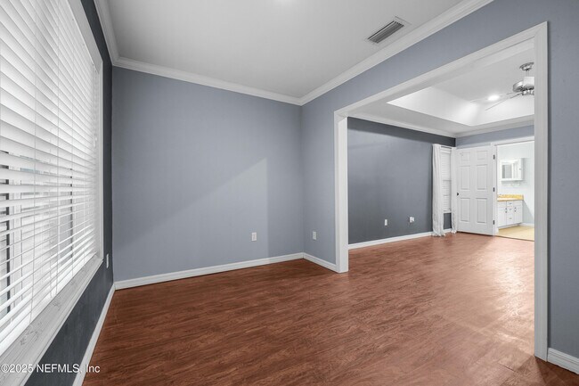 Building Photo - 6840 SW 80th Dr