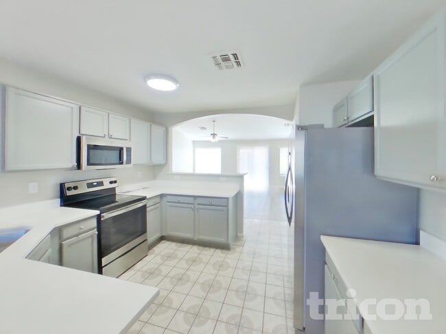 Building Photo - 8605 West Campbell Ave