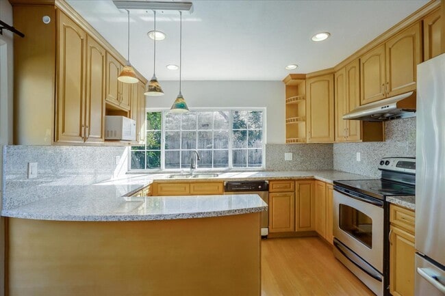 Building Photo - 47450 Cholla St