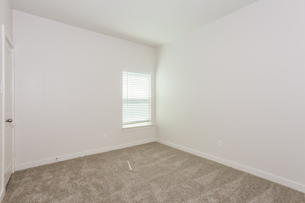Building Photo - 1540 Woodwinds Dr